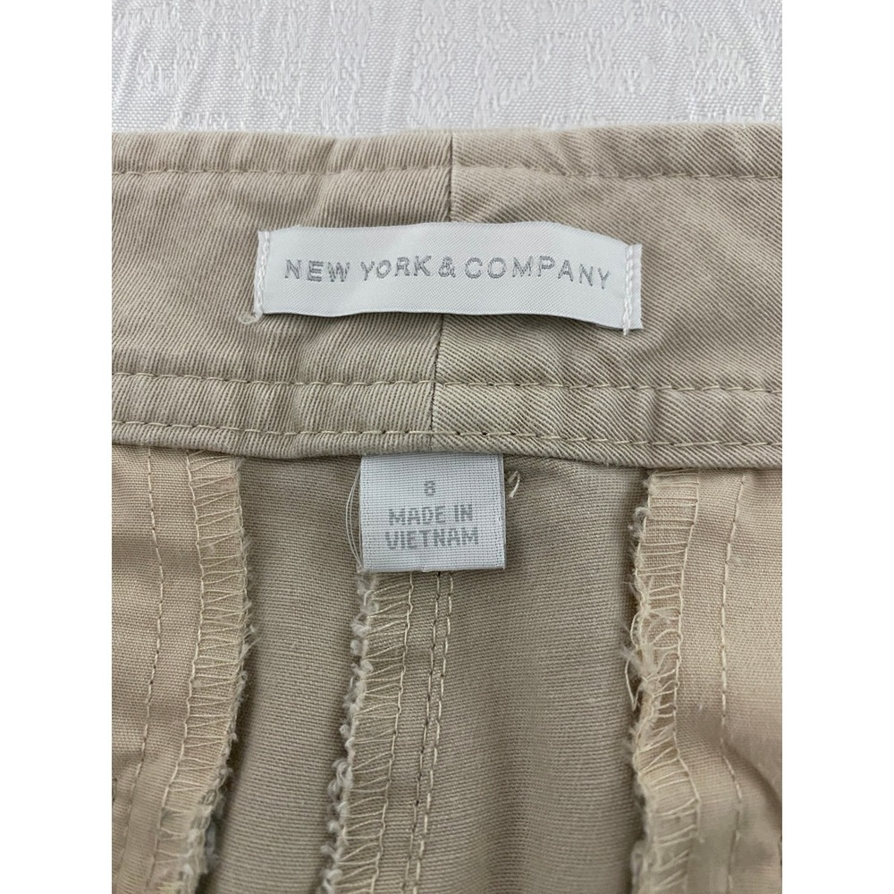 New York & Company Womens Khaki Chino Shorts Beige Cotton Stretch Size 8 - Picture 10 of 11